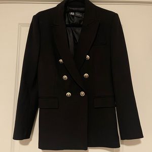 Black Zara woman’s blazer